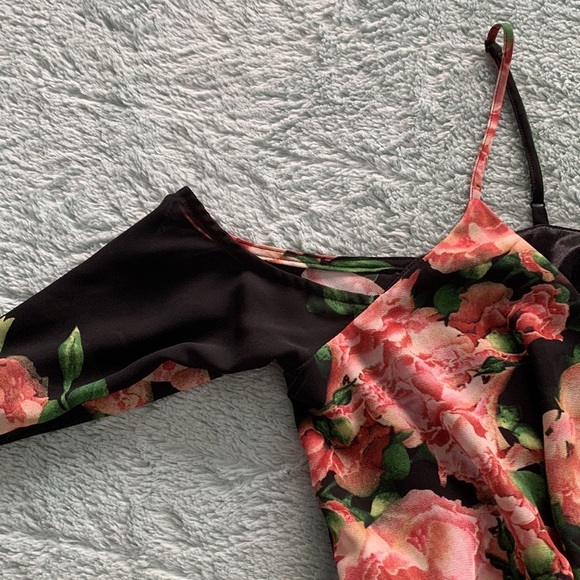 Luxxel Romper - Picture 8 of 12